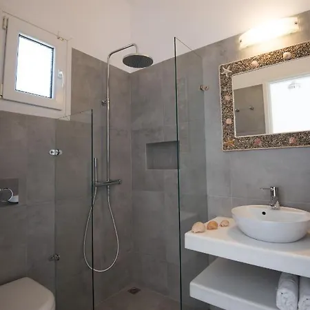 Flora & Agelos Χρυσή Ακτή