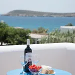 Flora & Agelos Studios * Chrisi Akti (Paros)