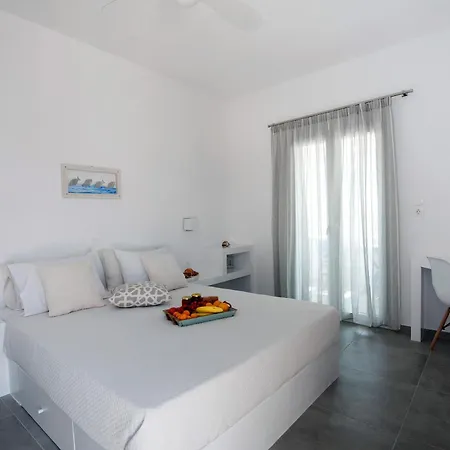 Flora & Agelos Studios Apartment