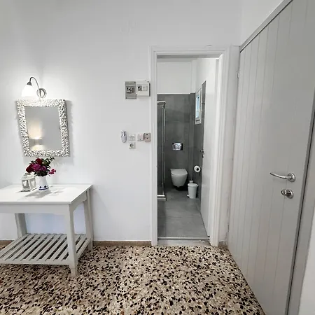 Flora & Agelos Studios Apartment