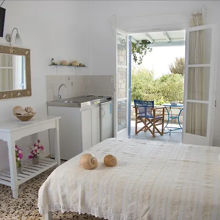 Apartment Flora & Agelos Studios
